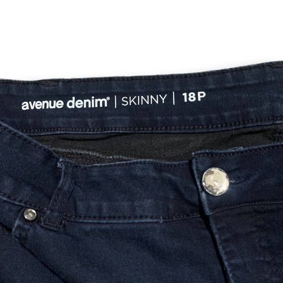 Avenue Denim Skinny Jean Gemstone Buttons Rhinestone Dark Wash Plus Sz 18 Petite - Picture 8 of 8